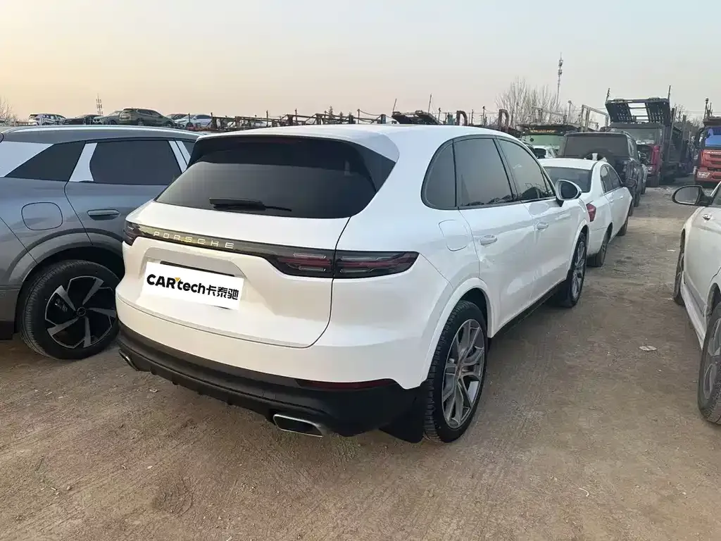 Porsche Cayenne Hybrid — фото 6