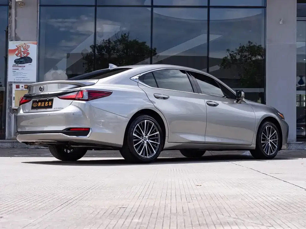 Lexus ES 2023 из CN, фото 8