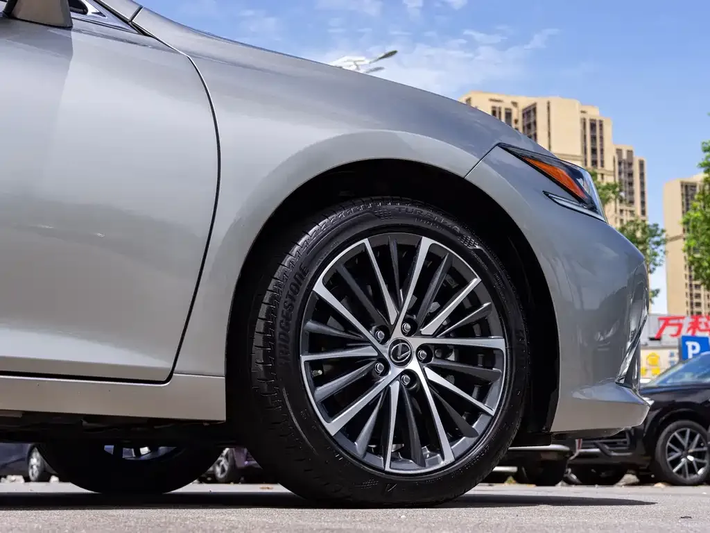 Lexus ES 2023 из CN, фото 9