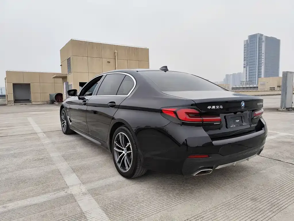 BMW 5 Series New Energy — фото 10