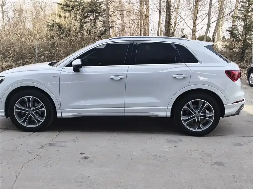 Audi Q3 2021 из CN, фото 10