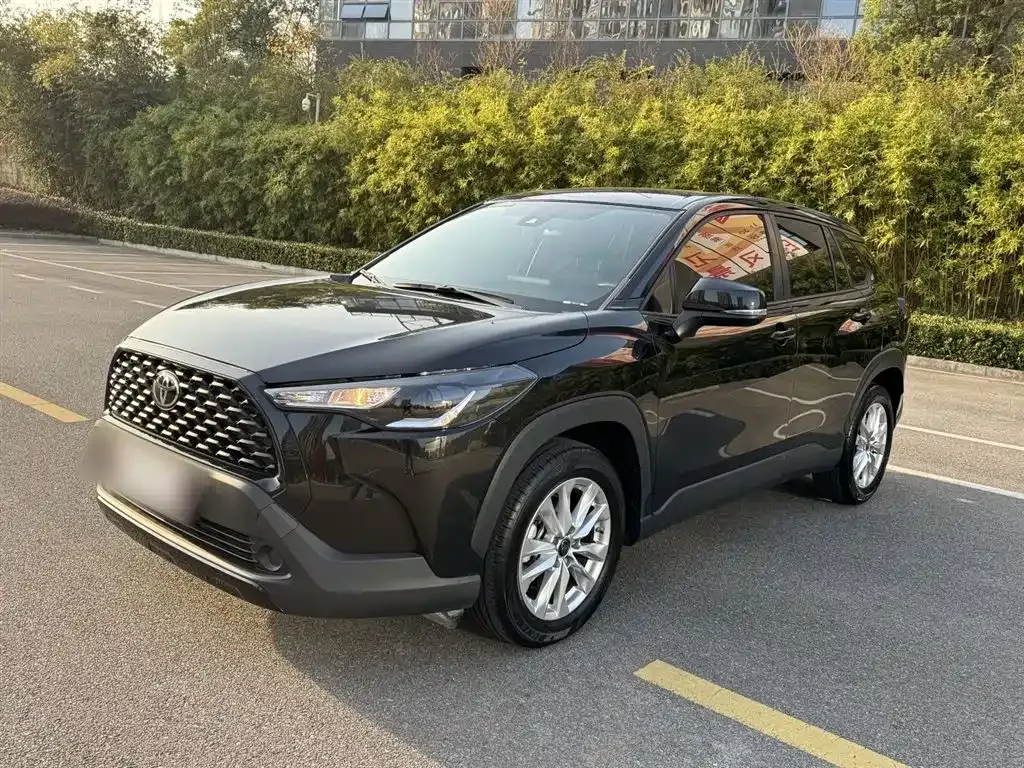 Toyota Corolla Cross 2023 из CN, фото 1