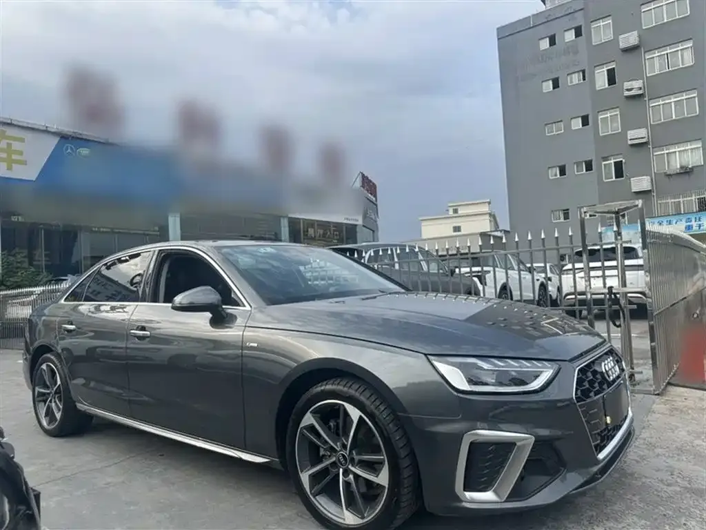 Audi A4L 2022 из CN, фото 10