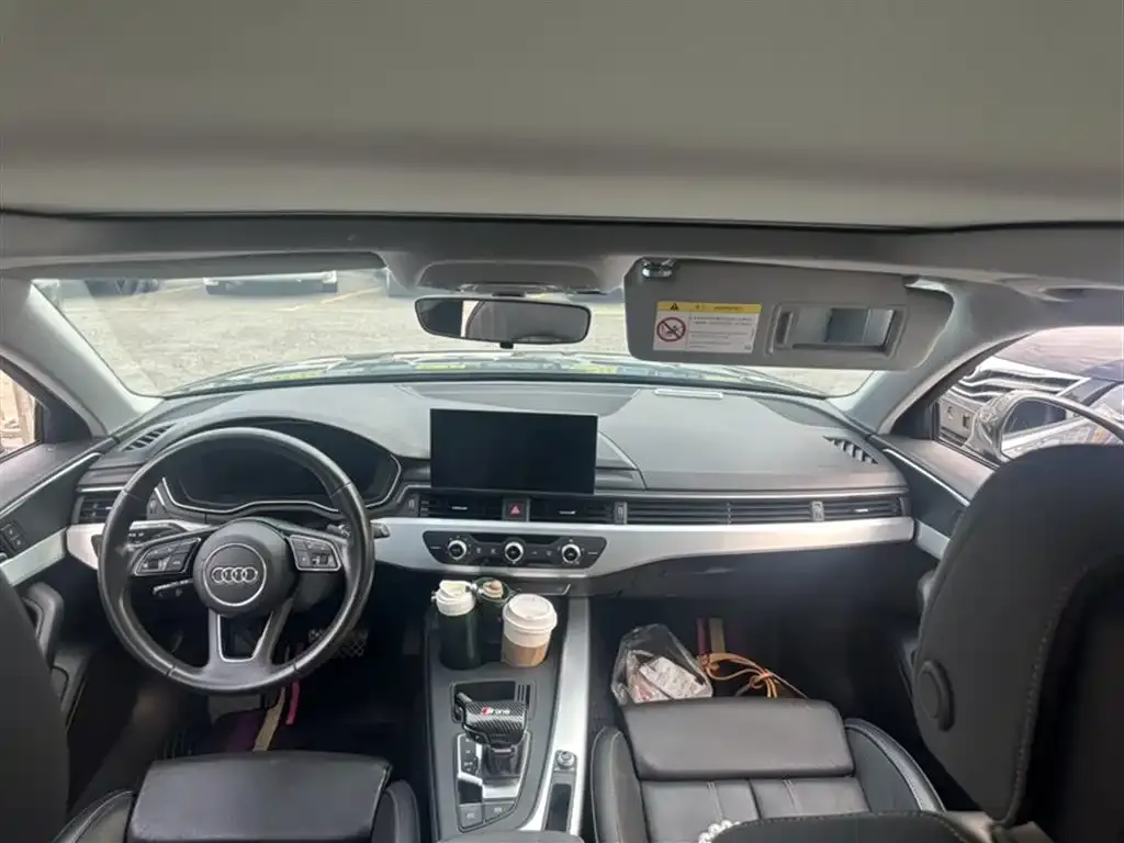 Audi A4L 2022 из CN, фото 3
