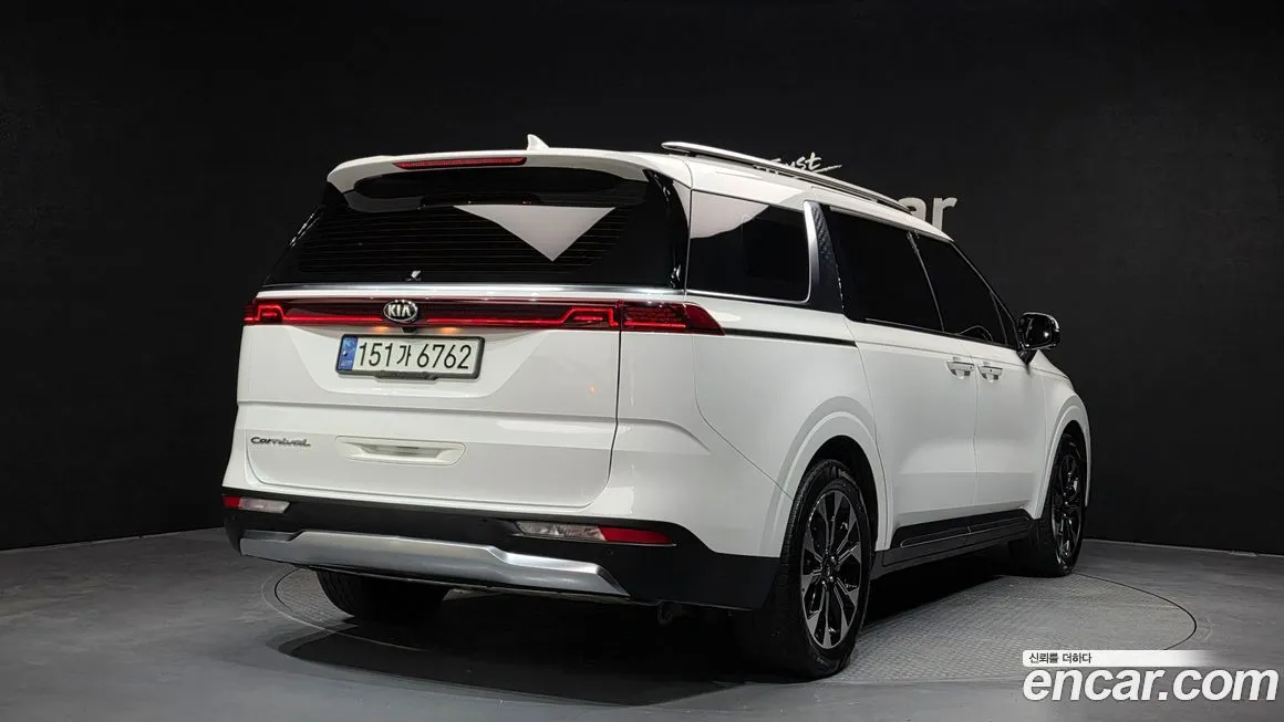 Kia Carnival — фото 2