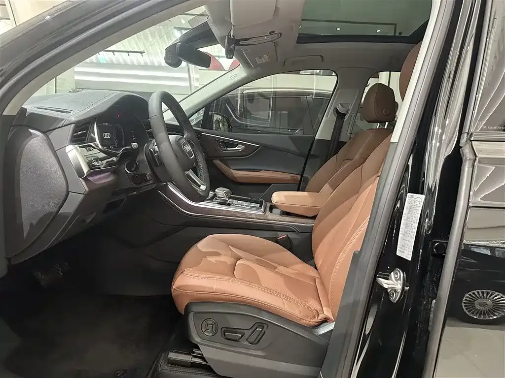 Audi Q7 2025 из CN, фото 9