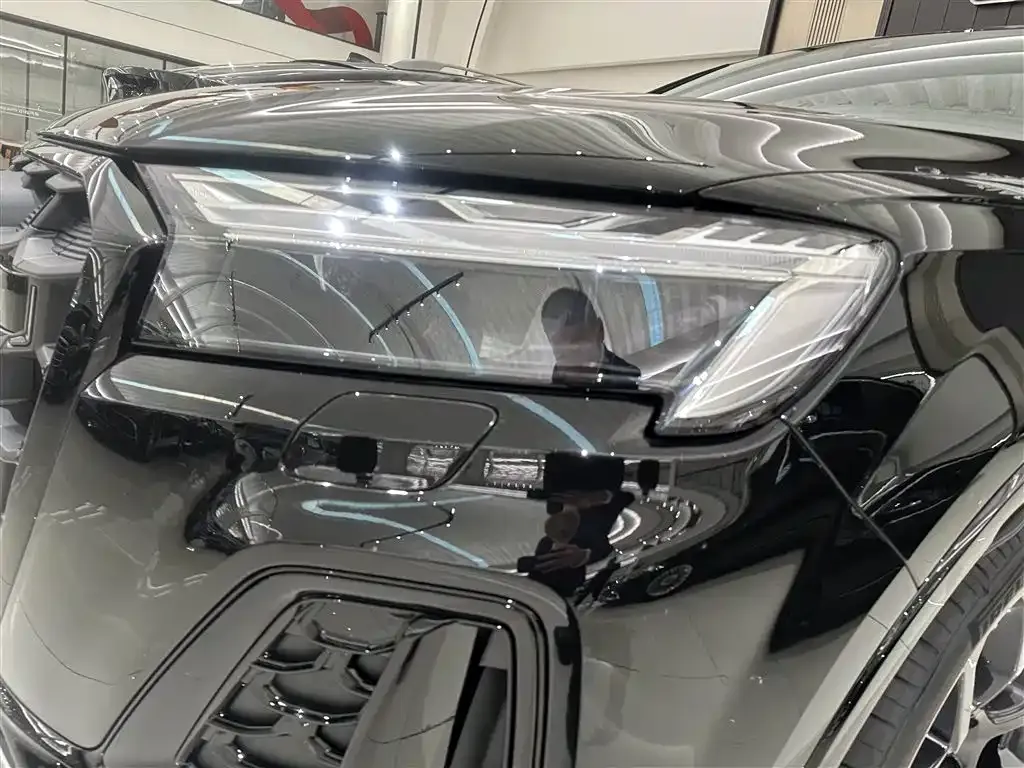 Audi Q7 2025 из CN, фото 5