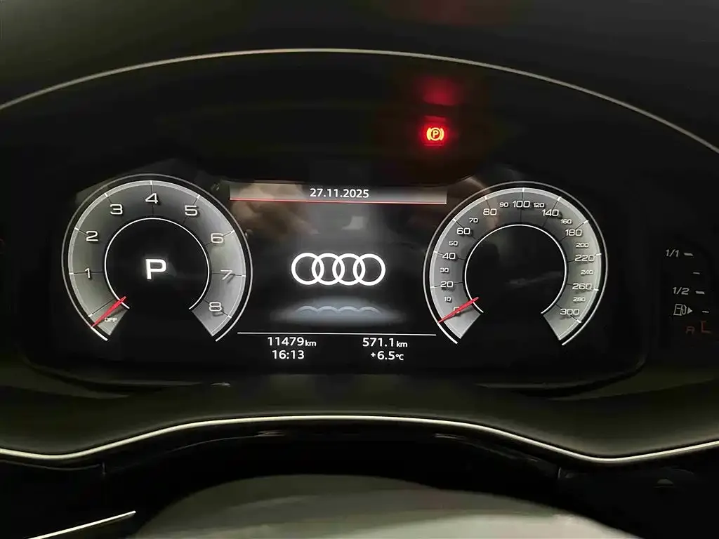 Audi Q7 2025 из CN, фото 2