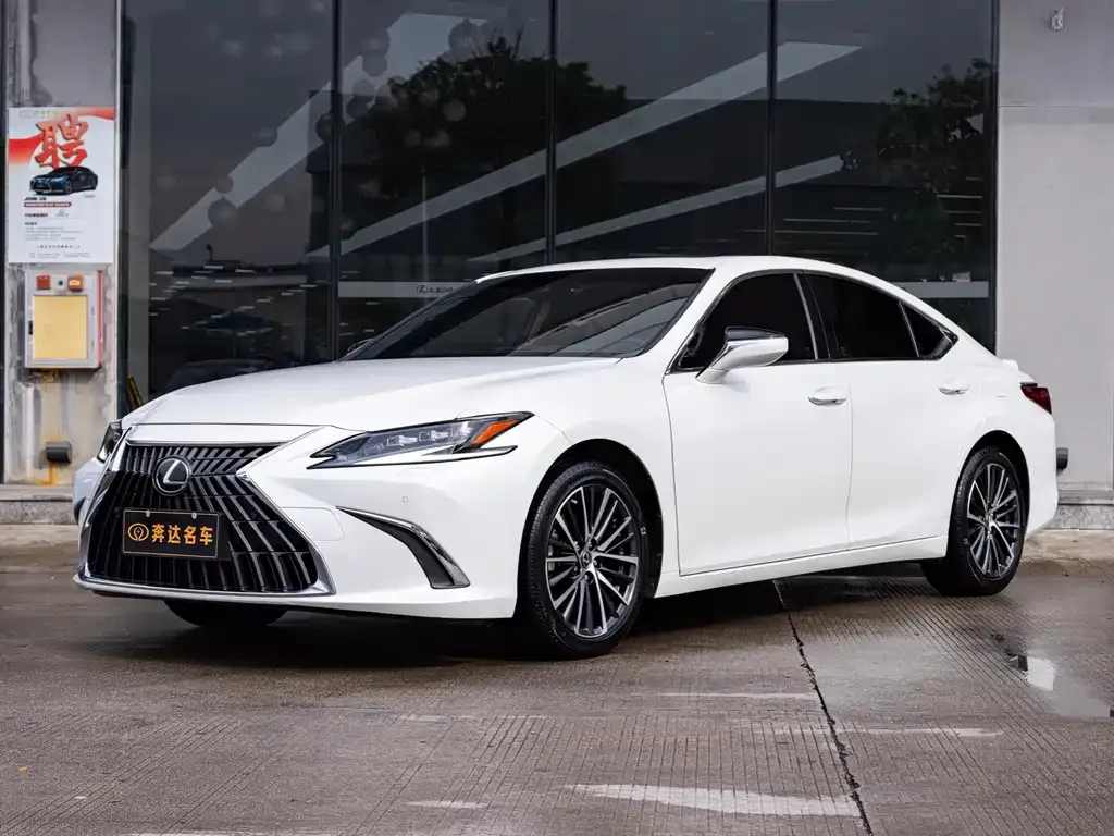 Lexus ES 2023 из CN, фото 1