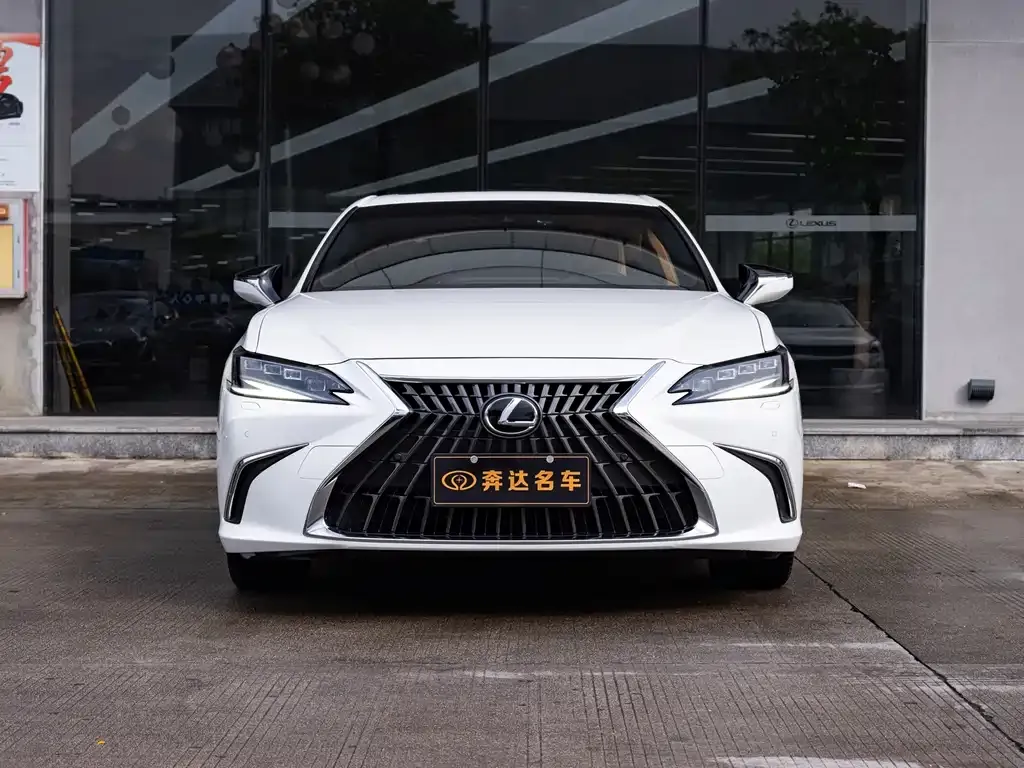Lexus ES 2023 из CN, фото 8