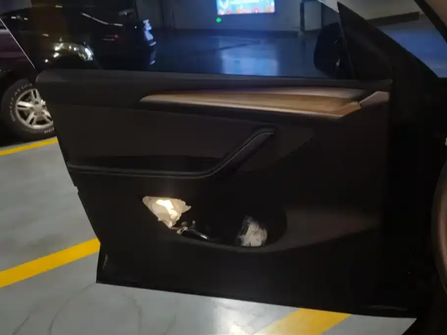 Tesla Model Y 2022 из CN, фото 2