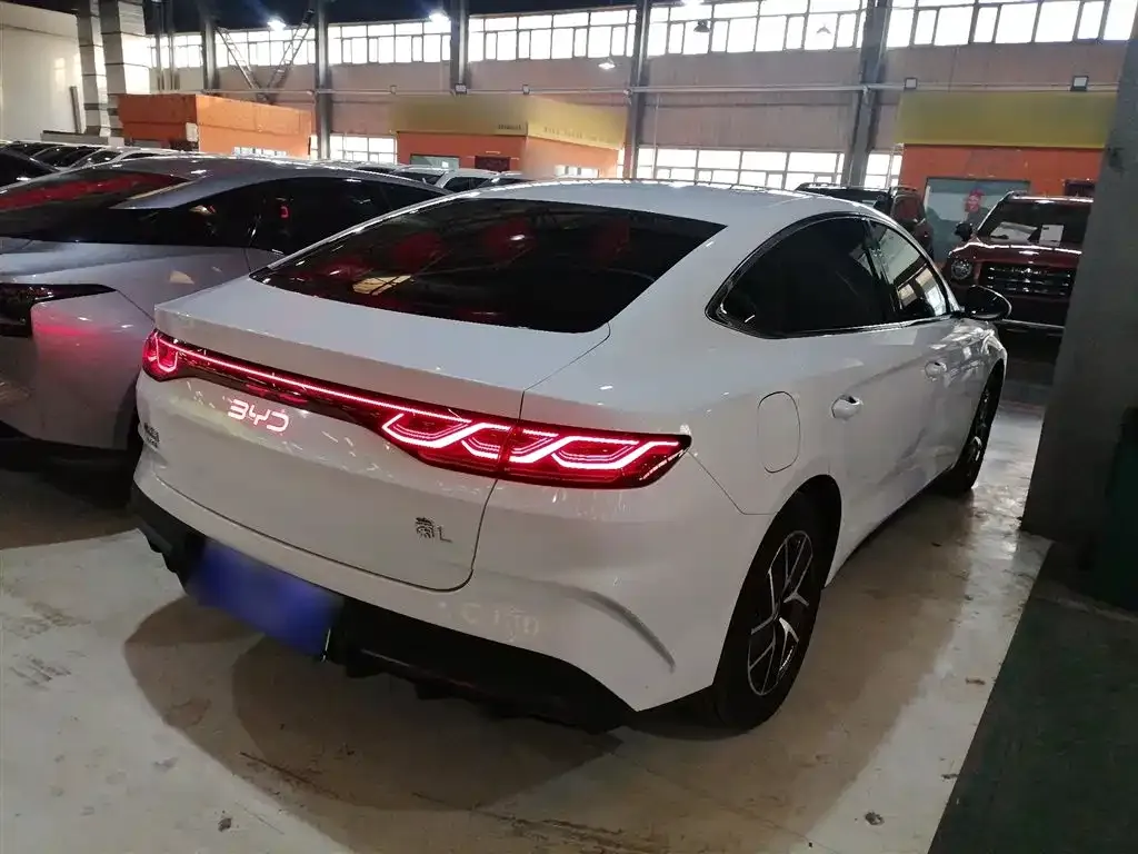 BYD Qin L — фото 3