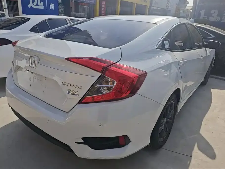 Honda Civic — фото 2