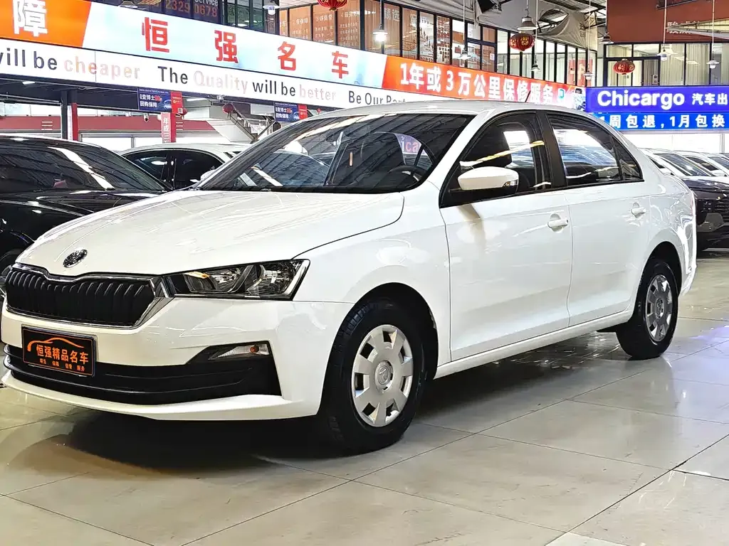 Skoda Rapid — фото 1