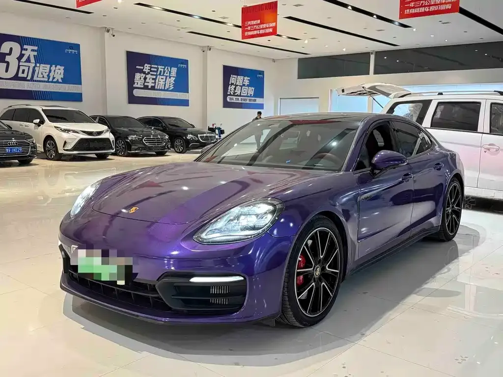 Porsche Panamera Hybrid — фото 1