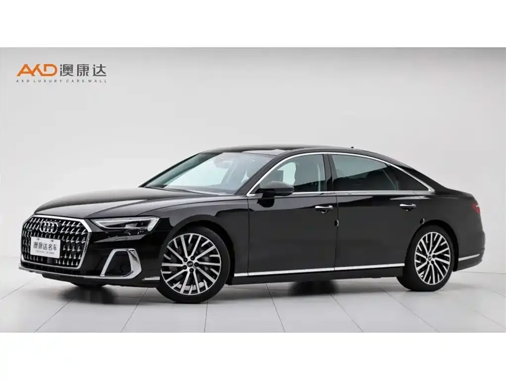 Audi A8 — фото 1