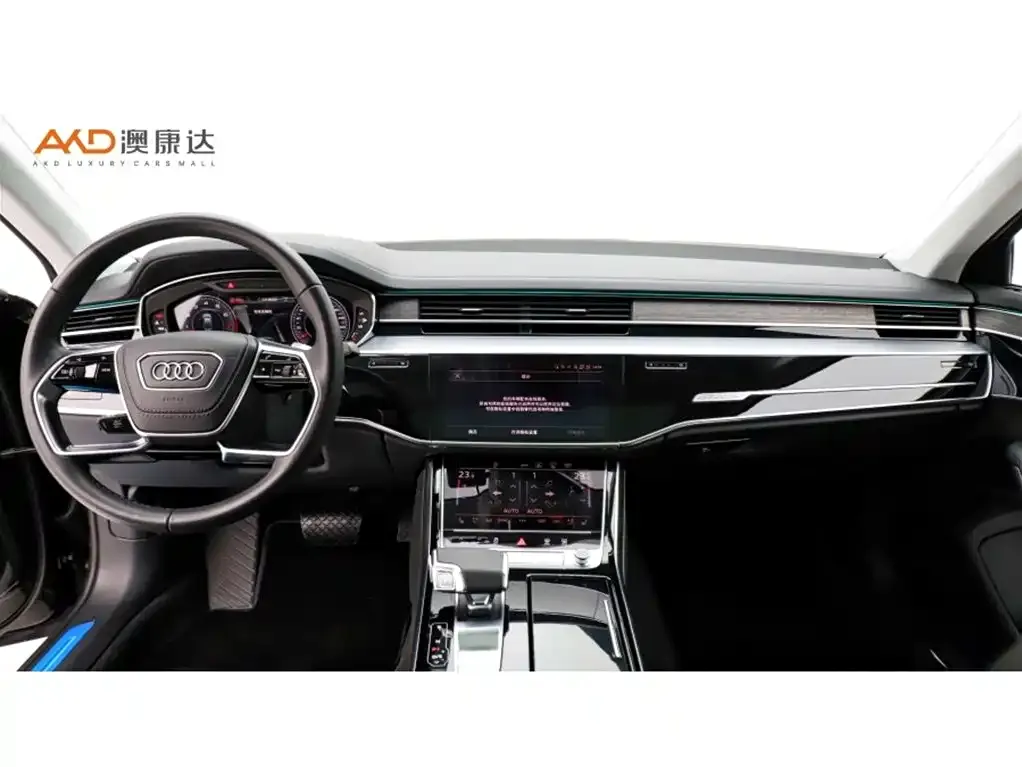 Audi A8 — фото 5