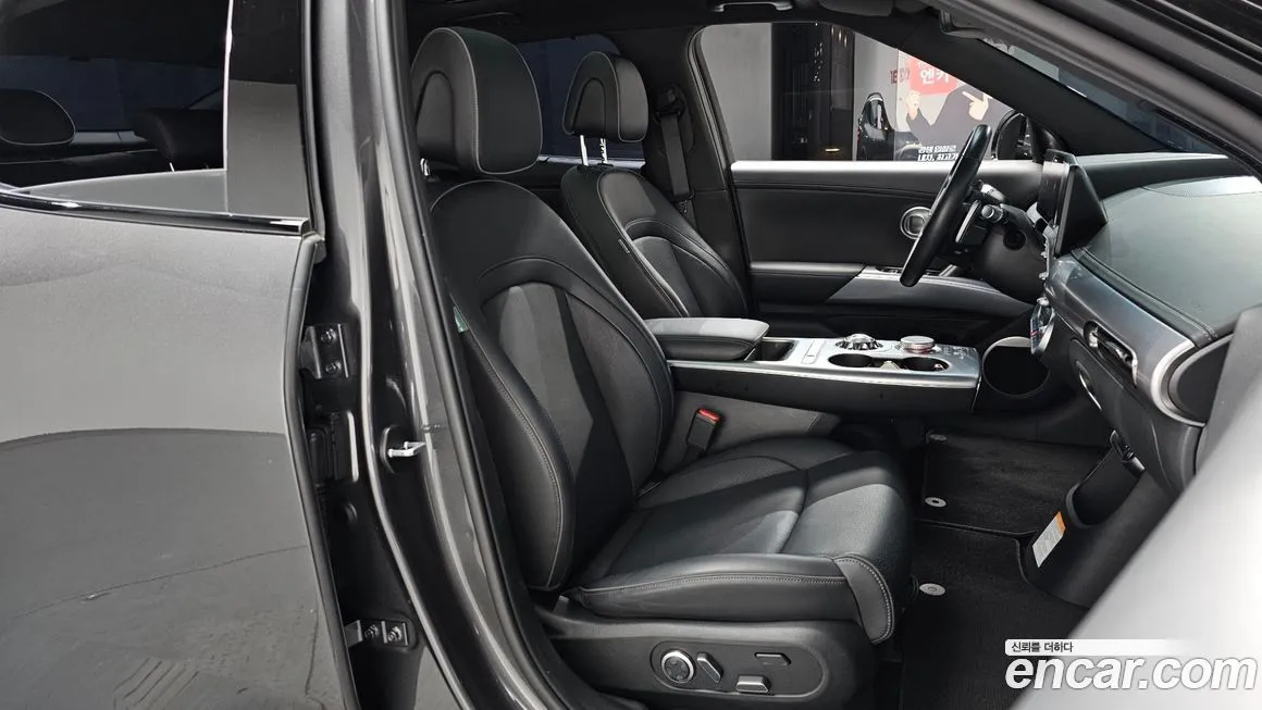 Genesis GV60 — фото 10