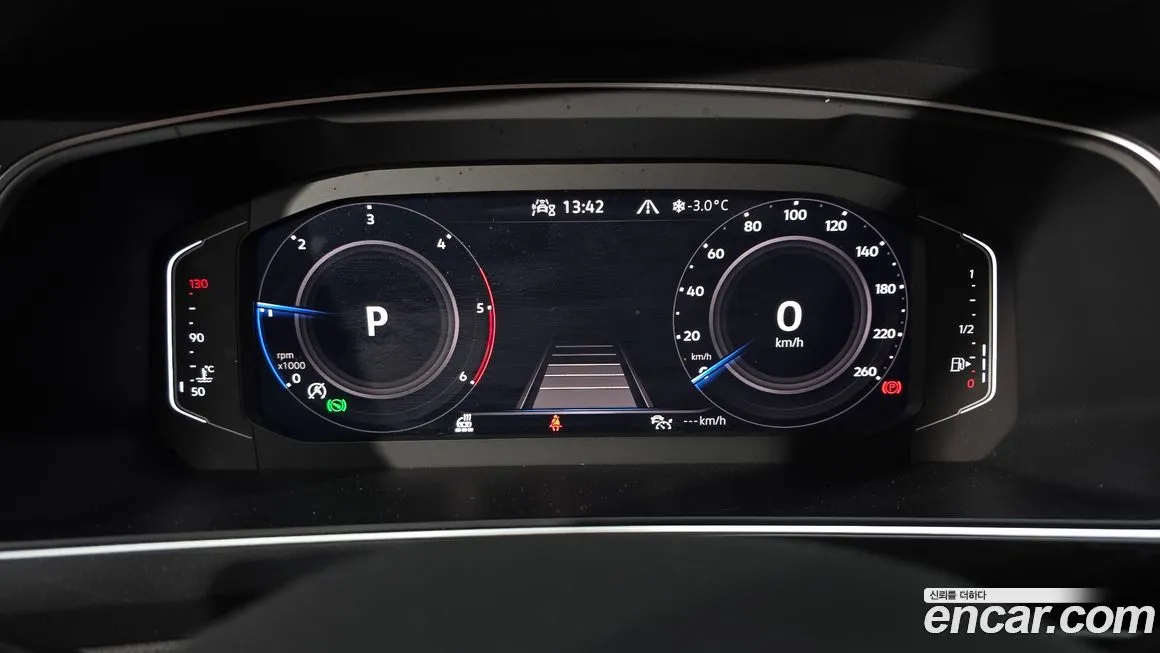 Volkswagen Tiguan — фото 8