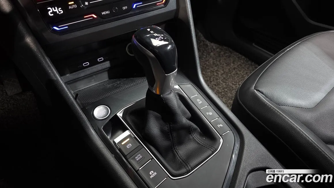 Volkswagen Tiguan — фото 9