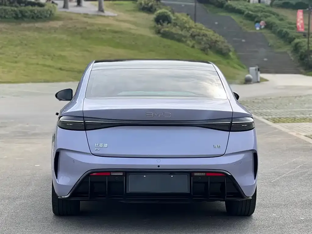 BYD Seal — фото 6