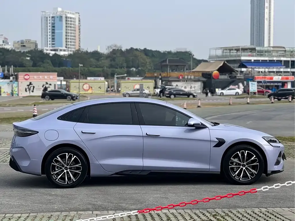 BYD Seal — фото 4
