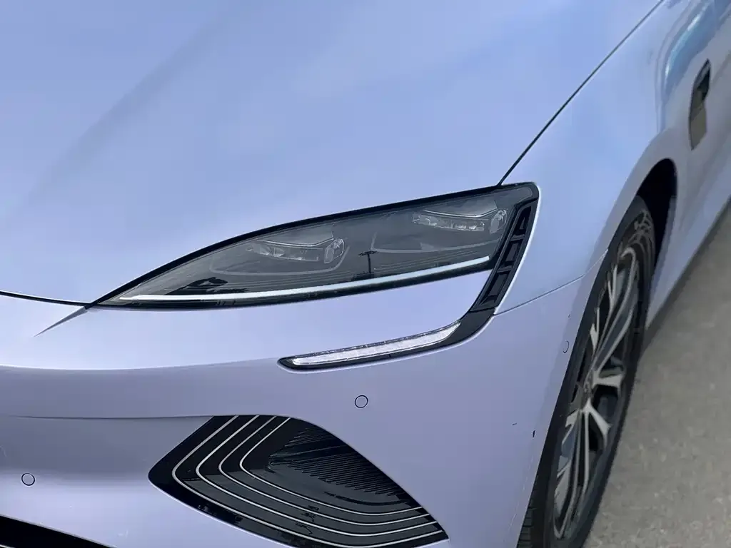 BYD Seal — фото 2