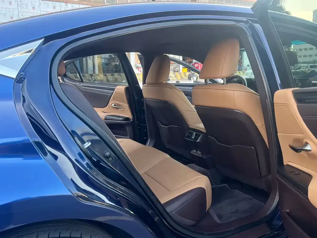 Lexus ES 2021 из CN, фото 6