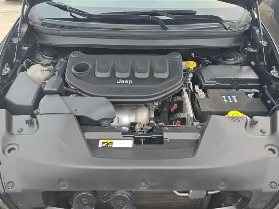 Jeep Cherokee 2021 из CN, фото 10