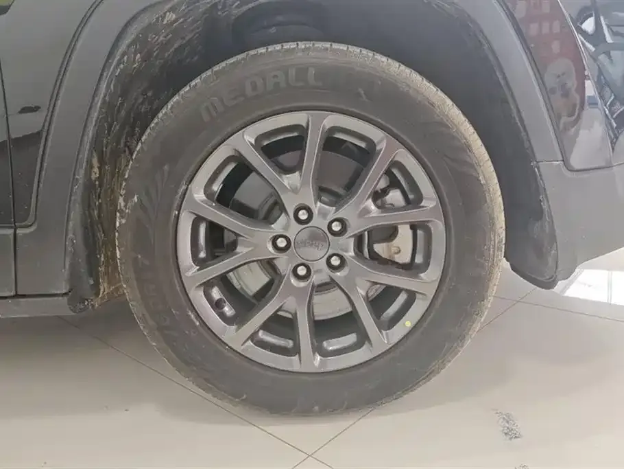 Jeep Cherokee 2021 из CN, фото 8