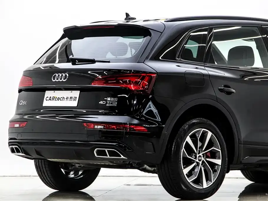 Audi Q5L — фото 5