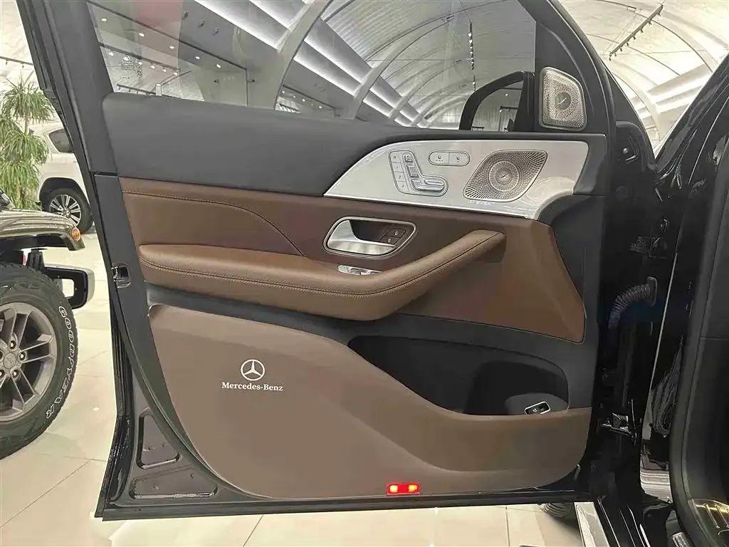 Mercedes-Benz GLS 2024 из CN, фото 3