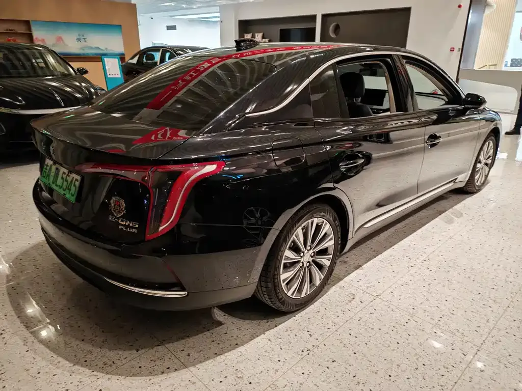 Hongqi E-QM5 — фото 5