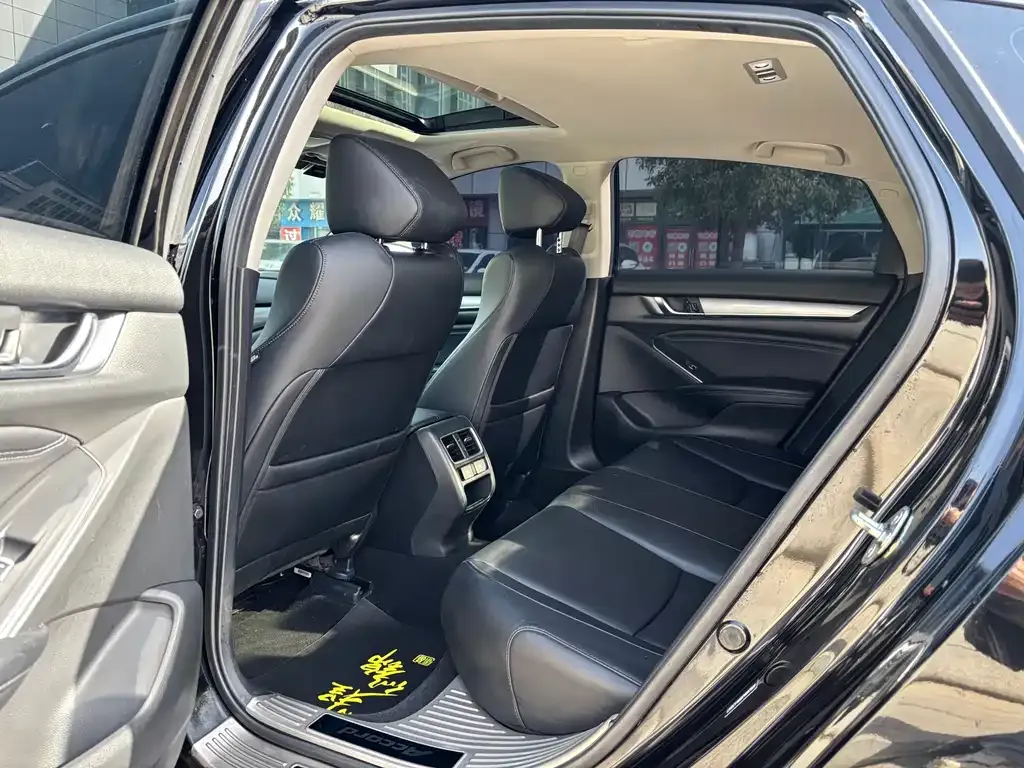 Honda Accord 2022 из CN, фото 10