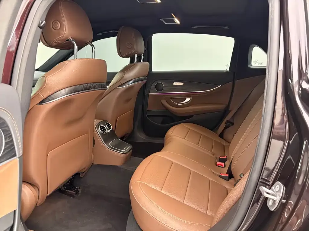 Mercedes-Benz E-Class 2023 из CN, фото 10