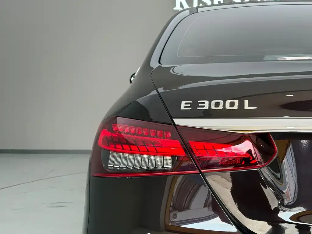 Mercedes-Benz E-Class 2023 из CN, фото 5