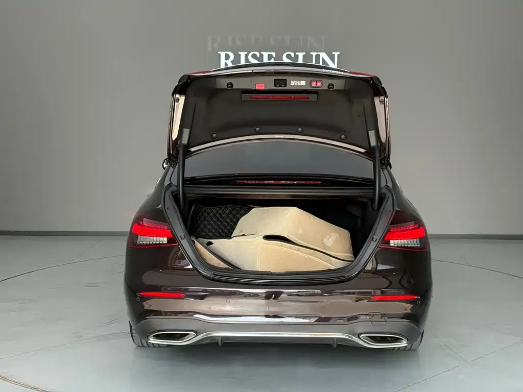 Mercedes-Benz E-Class 2023 из CN, фото 4
