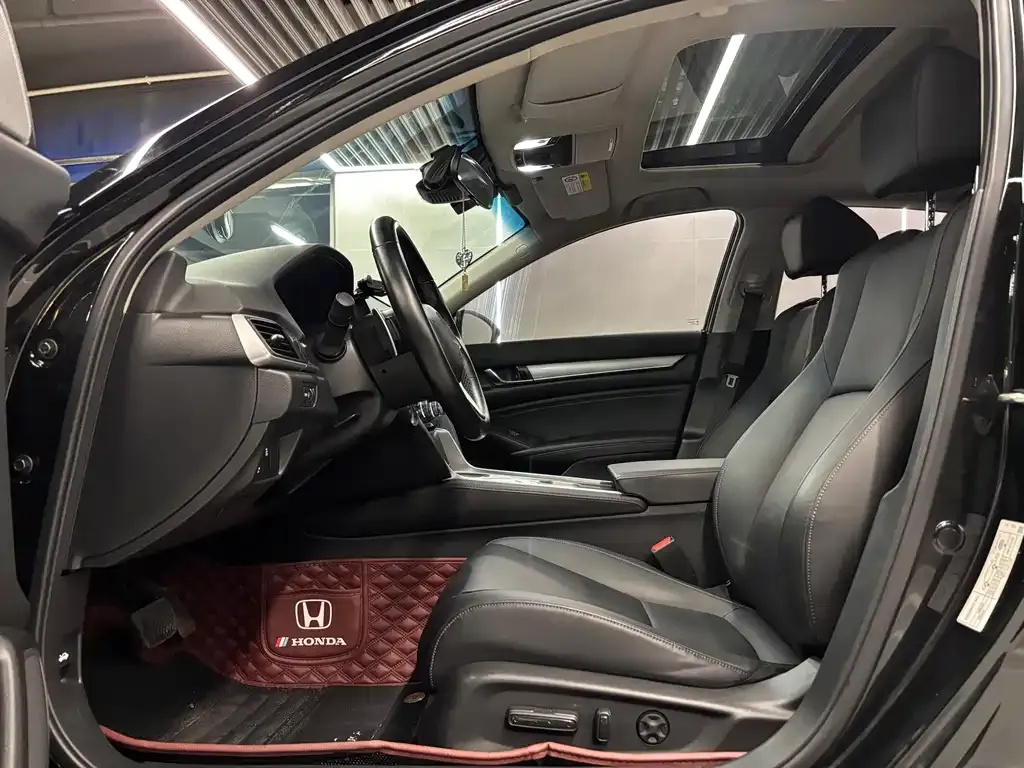 Honda Accord — фото 6