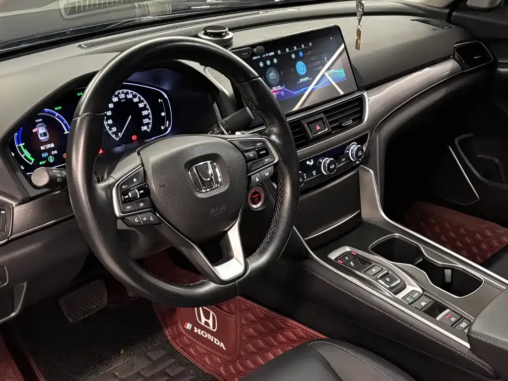 Honda Accord — фото 10