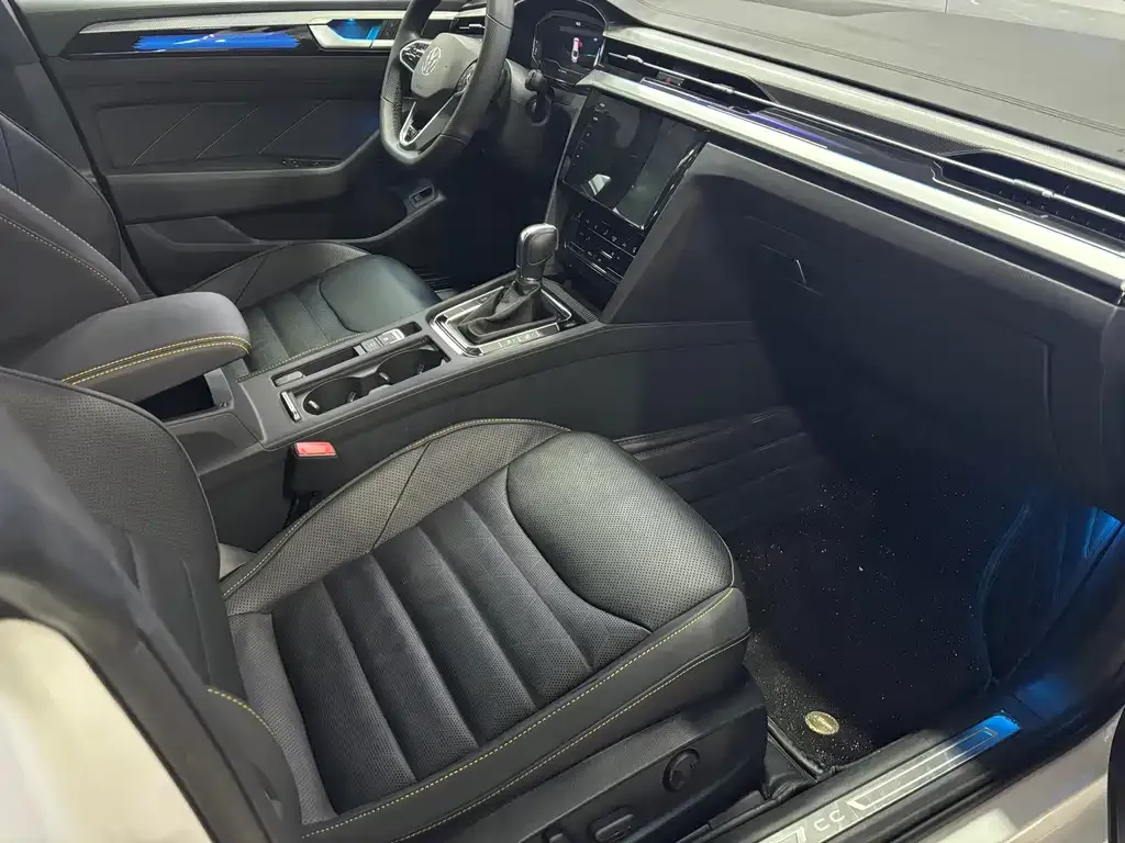 Volkswagen CC 2023 из CN, фото 3