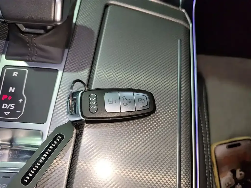 Audi A6L 2025 из CN, фото 6