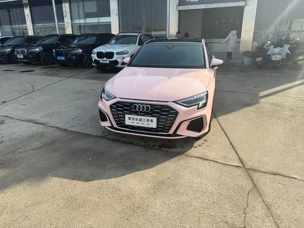 Audi A3 2023 из CN, фото 1