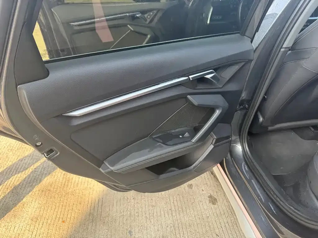 Audi A3 2023 из CN, фото 10