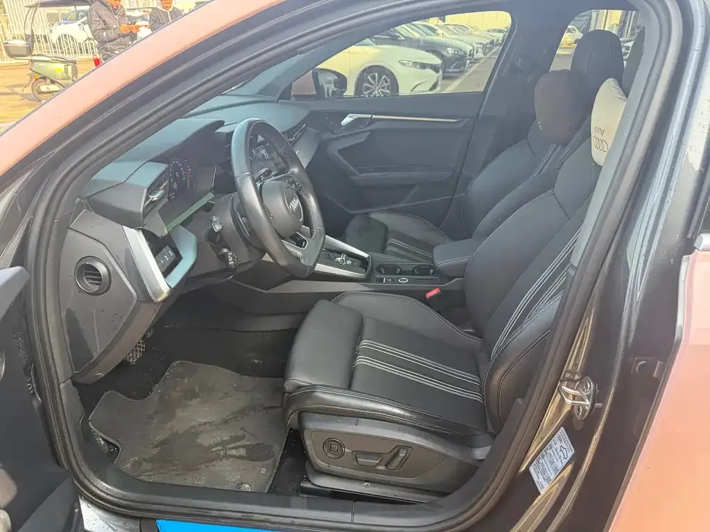 Audi A3 2023 из CN, фото 4