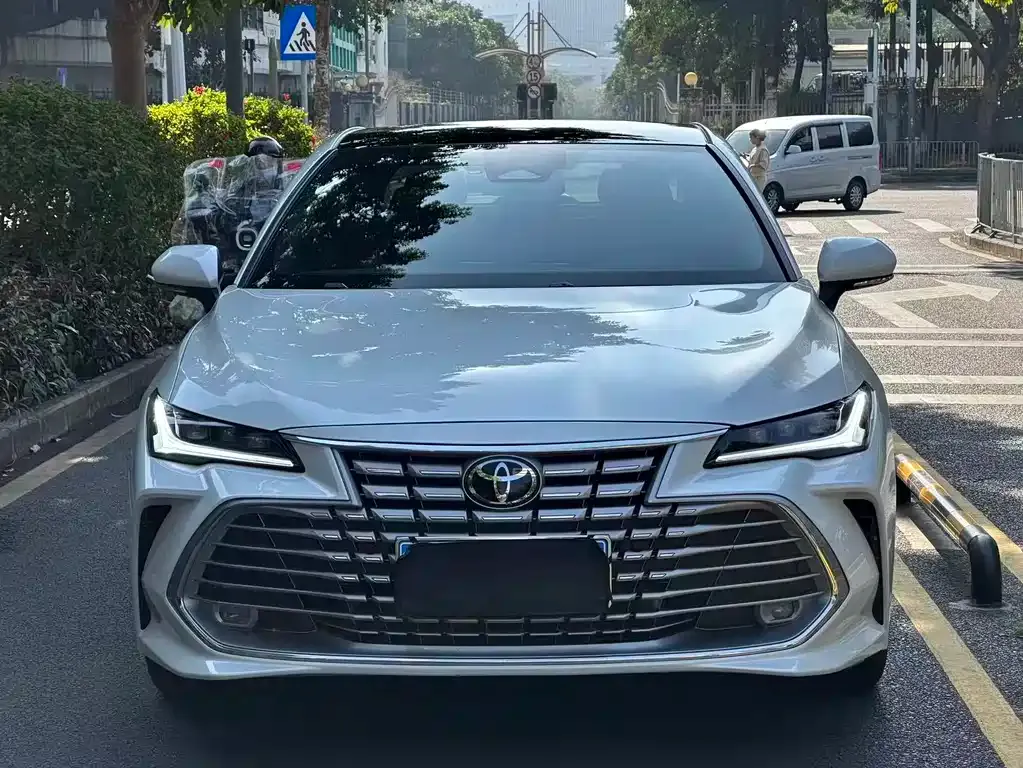 Toyota Avalon — фото 4
