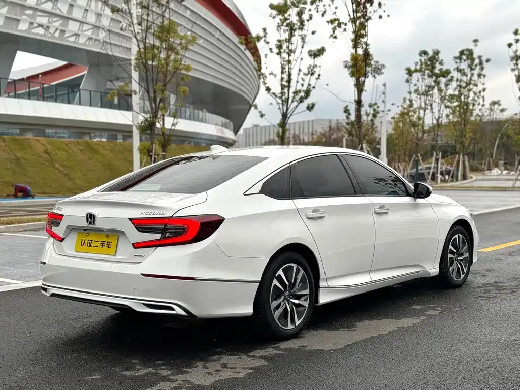 Honda Accord — фото 4