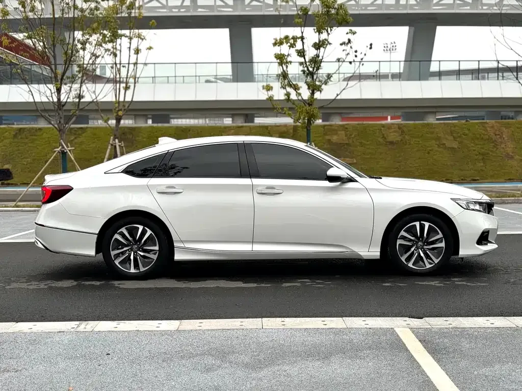 Honda Accord — фото 5