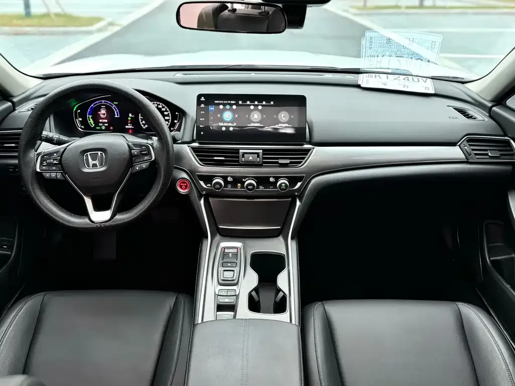 Honda Accord — фото 6