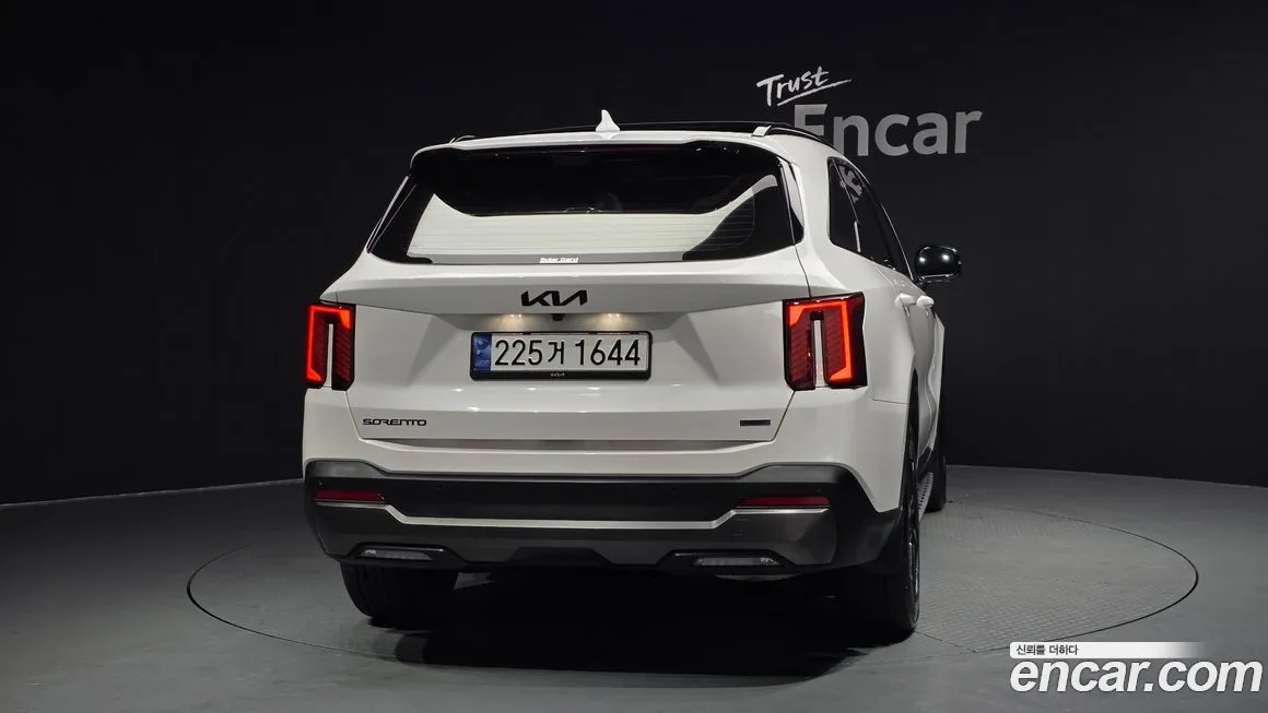 Kia Sorento — фото 5