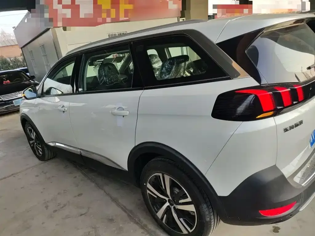 Peugeot 5008 2023 из CN, фото 5